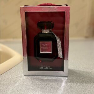 Victoria's Secret Bombshell Eau de Parfum in Black and Red